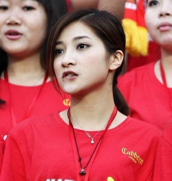 黑丝美女啪啪